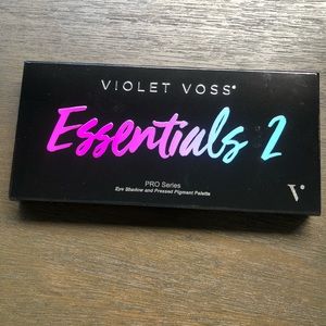 Violet Voss- Essentials II Palette